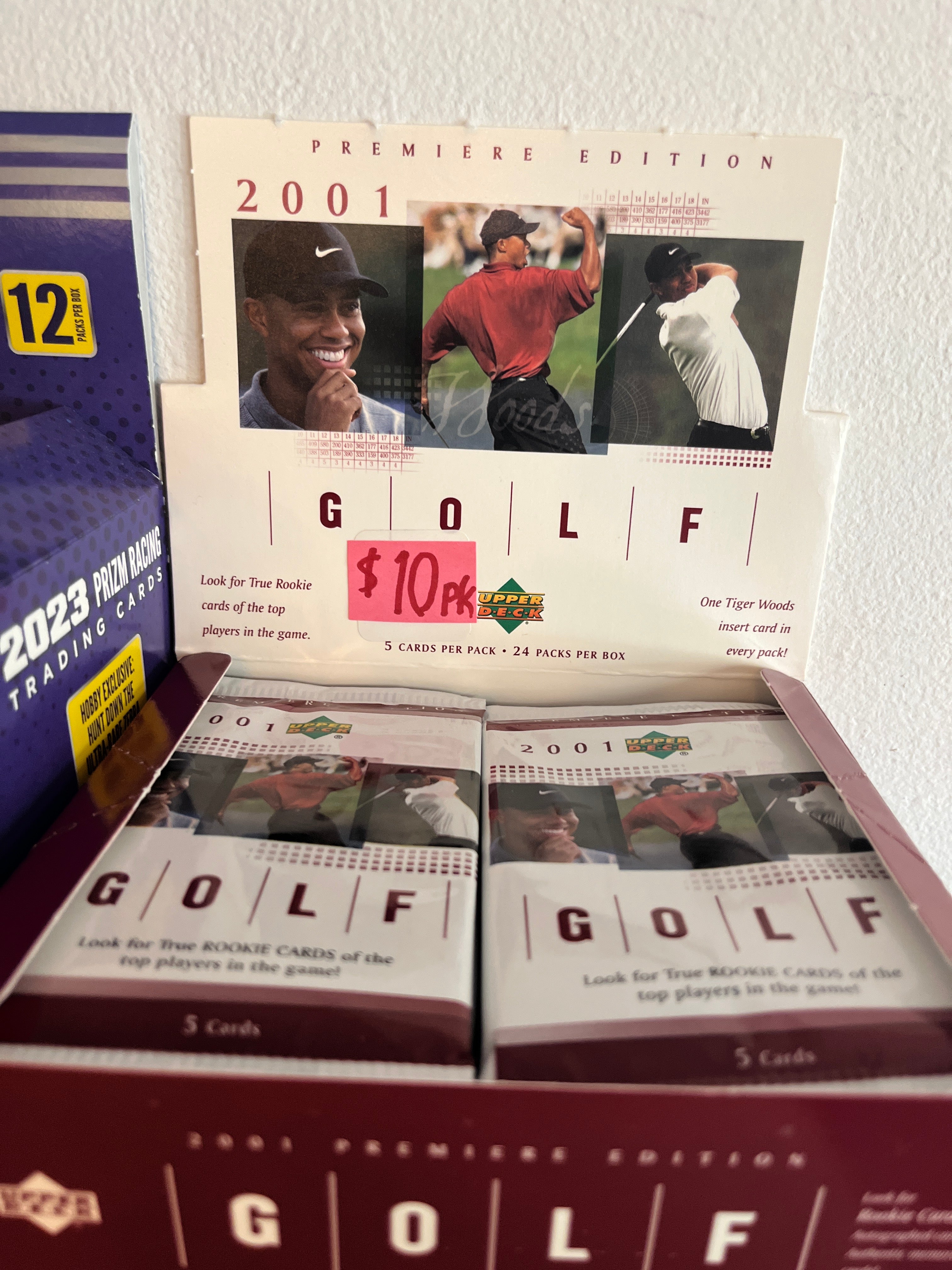 1 Pack 2001 Upper Deck Golf Pack - 1 Pack Retail 1PK *Tiger Rookie Autos*