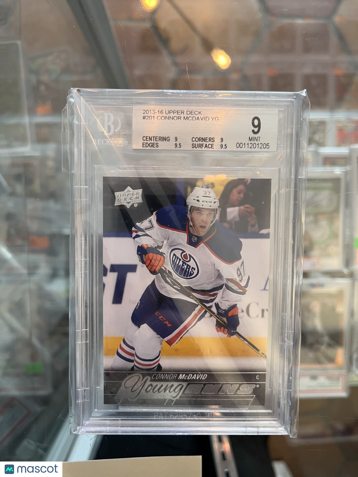 2015-16 Upper Deck Connor McDavid YG RC #201 BGS 9 Young Guns